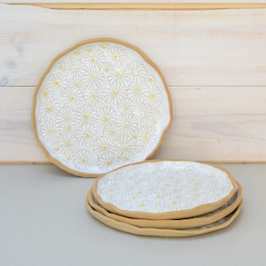 Handmade Breakfast Plate Daisy Floral Pattern