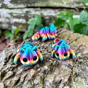 Cute Puppy & Kitten Rainbow Fidget Toys - Baby Cartoon Eyes Dog Cat Articulated Keychain Gift Unique Rescue Donator Sensory Fun Desk Model