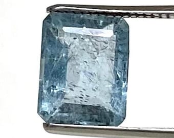 Acquamarina naturale, forma ottagonale, taglio sfaccettato, pietra sciolta per la creazione di gioielli.