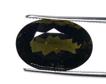 Natural Olive Green Tourmaline Oval Shape Gemstone Loose Tourmaline for Jewellery Making