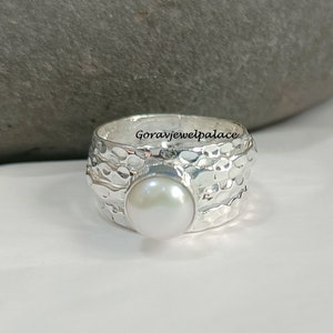 Beautiful Pearl Ring, 925 Sterling Silver Ring, Hammered Band Ring, White Round Stone, Handmade Ring, Designer Ring, Women Ring, Boho Ring