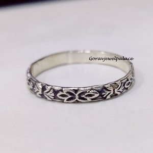 Anillo de plata de ley hecho a mano con diseño de flor: delicado anillo para el pulgar