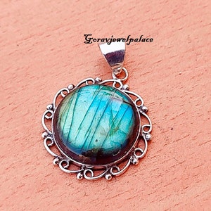 Handgefertigter Labradorit Anhänger: 925 Sterling Silber Boho Halskette