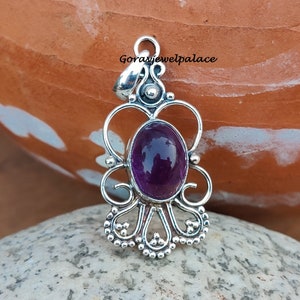 Handmade Sterling Silver Amethyst Pendant Necklace: Oval Gemstone