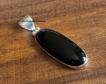 Colgante ovalado de ónix negro hecho a mano: collar de plata de ley 925