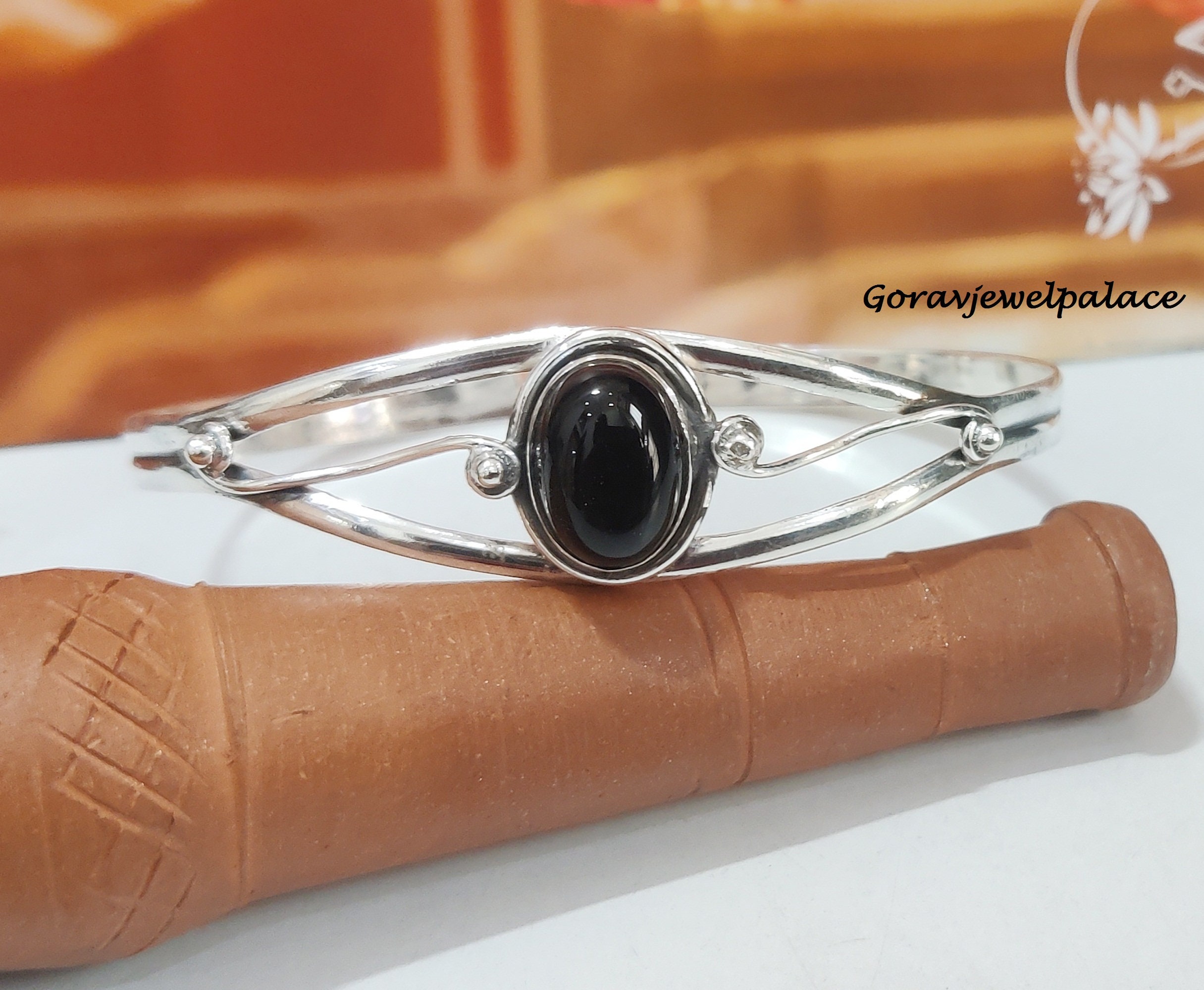 オーバル ブラックオニキス 925 シルバー バングル - 調節可能な