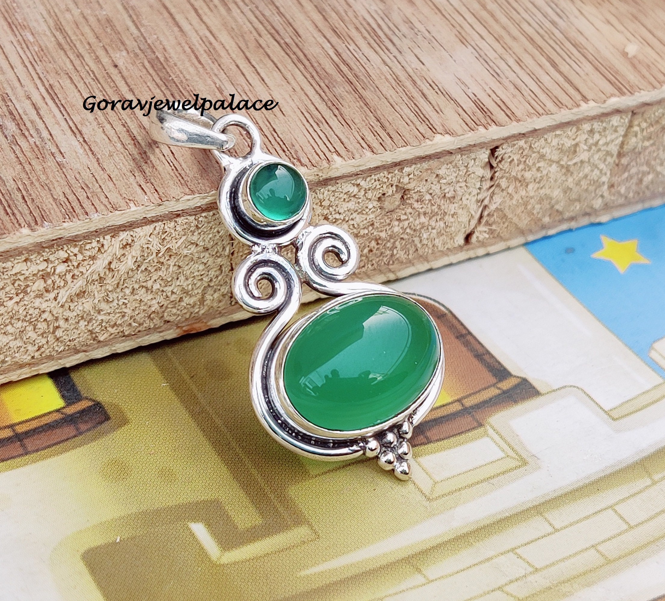 Handmade Green Onyx 925 Sterling Silver Pendant: Two Stone