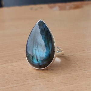 Handgemaakte ring met labradoriet peer: 925 sterlingzilveren bohoband