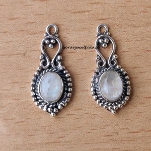 Beautiful Moonstone Earring,925 Sterling Silver Earring,Dangle Earring,Gemstone Earring,Women Earring,Gift for her,Handmade Earring.