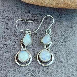 Beautiful Moonstone Earring,925 Sterling Silver Earring,Dangle Earring,Gemstone Earring,Women Earring,Gift for her,Handmade Earring.