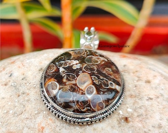 Handmade Round Turritella Agate Pendant: 925 Sterling Silver Gemstone