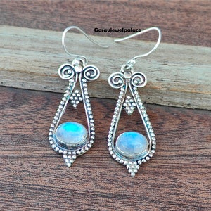Beautiful Moonstone Earring,925 Sterling Silver Earring,Dangle Earring,Gemstone Earring,Women Earring,Gift for her,Handmade Earring.