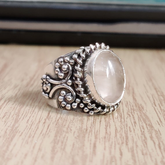 Video su Qual è Orecchini a cerchio a forma di cuore in argento con zirconia cubica per donna