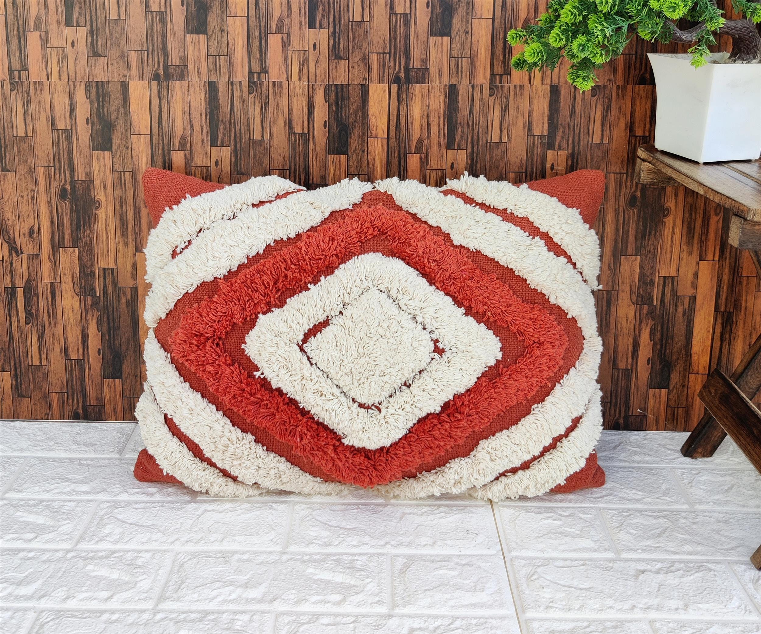 Rouge et Naturel Blanc Texturé Fringe 14x20 Pouces Coton Oreiller Couverture