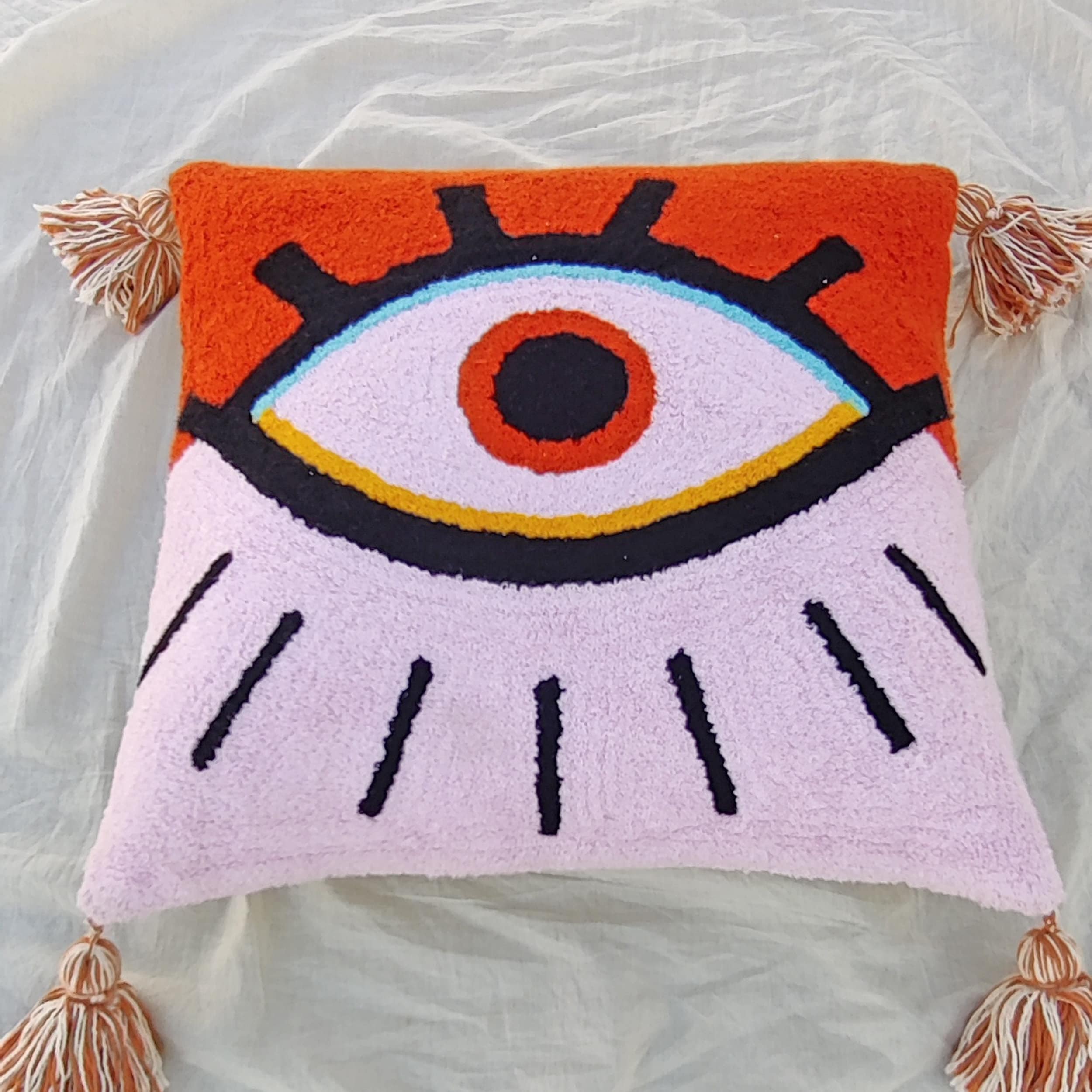 【プレゼントにいかが？】和風柄　刺繍 ハンドメイド　クッションカバー イーヴィルアイ刺繍入りクッションカバー：ピンクボヘミアン風