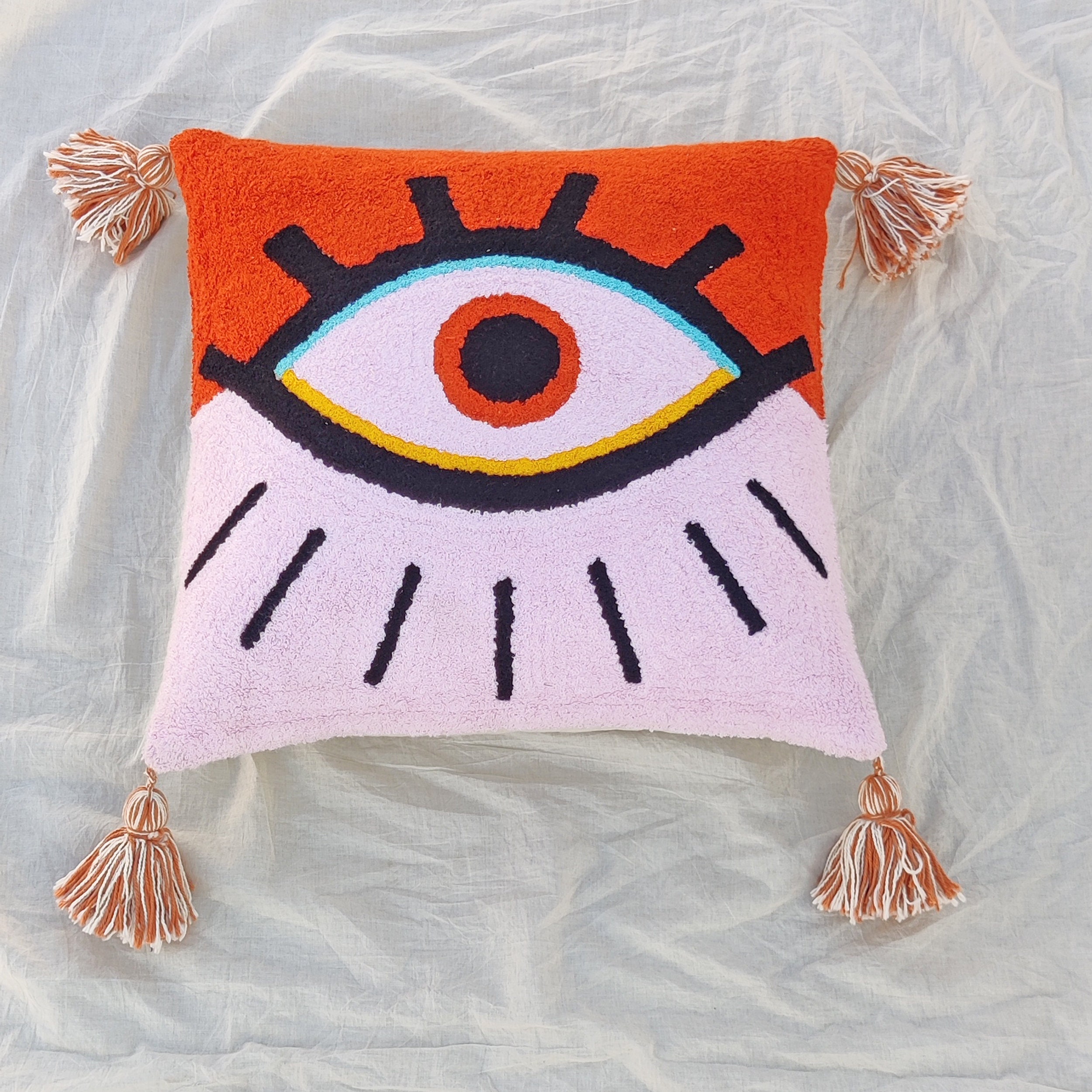 イーヴィルアイ刺繍入りクッションカバー：ピンクボヘミアン風