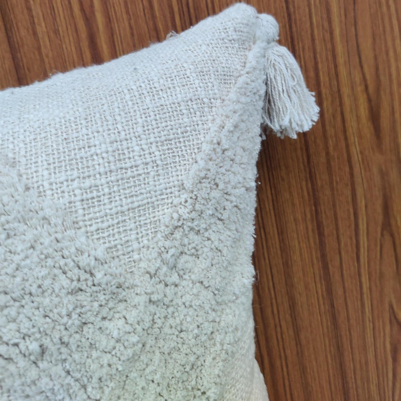 HoneyBeeHomeNLiving Tufted Cotton Throw Pillow Cover - Thumbnail 3