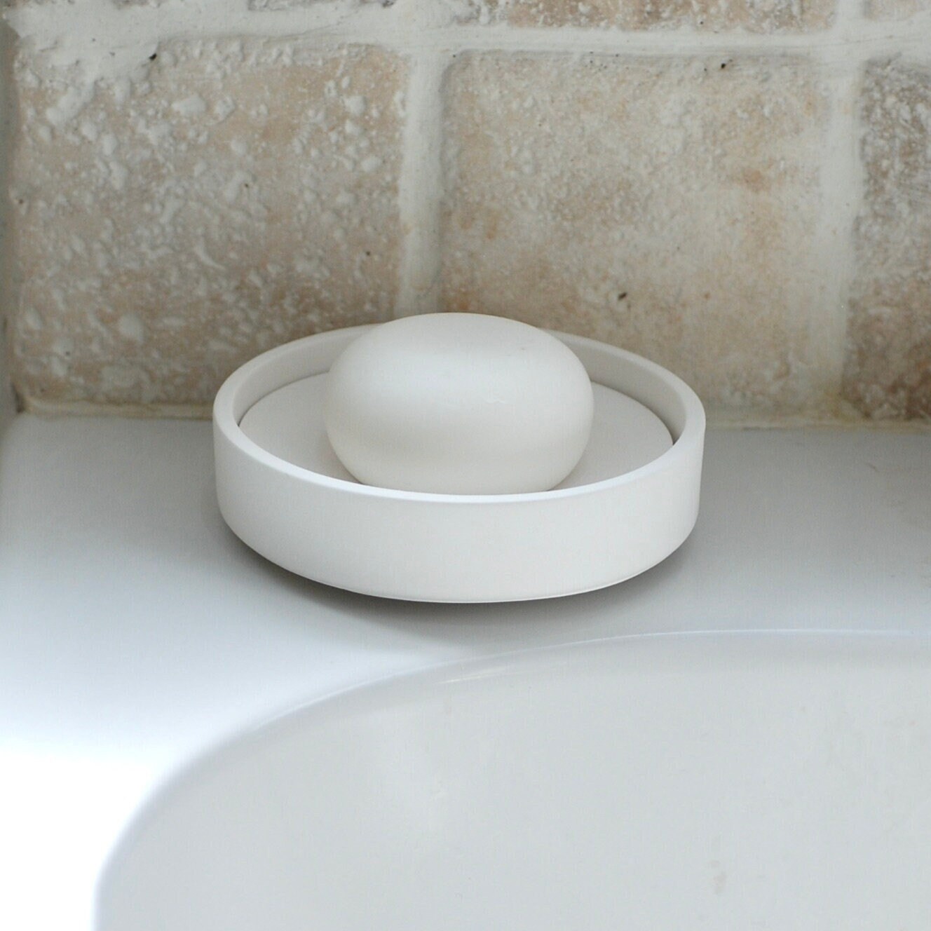 Luxury Stoneware | Round Draining Soap Dish | Plastic Free | Handmade | Premium Eco Friendly Materials