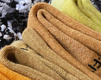 3 paia (COLLEZIONE MONOCROMATICA) di calzini Nike Everyday Plus in cotone Dri-Fit imbottiti e tinti a mano, colore GIALLO