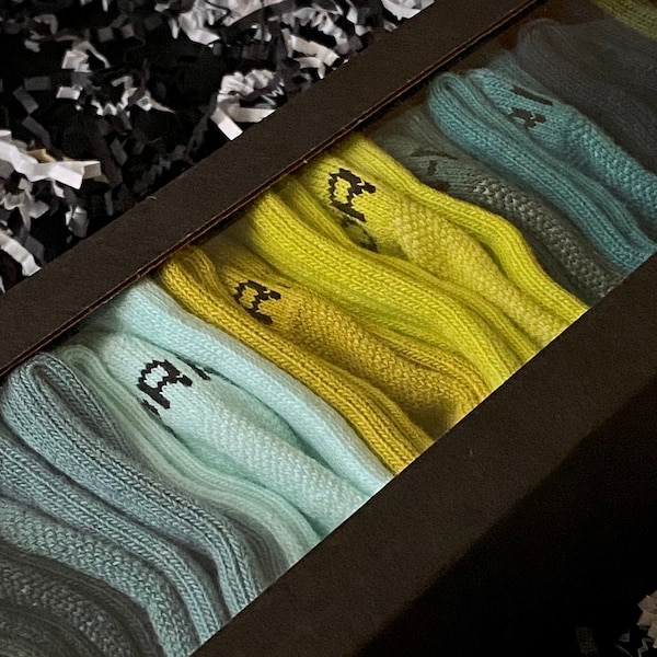 coloured nike socks