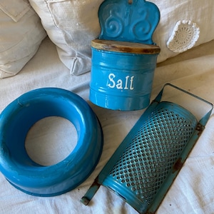 Enamel set blue