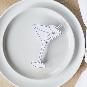 MARTINI PLAATSKAART-sjabloon | zwart-witcocktailillustratie, handgeschreven plaatskaartje, vrijgezellenfeest, vrijgezellenfeest, doe-het-zelf plaatskaartje