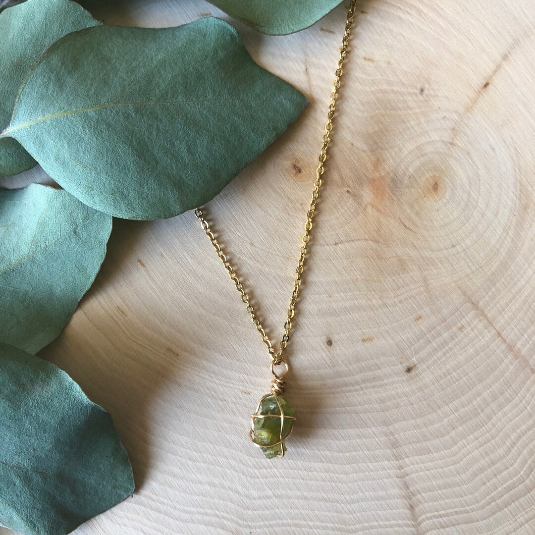 Peridot Simple Dainty Wrapped Raw Healing Crystal - Etsy