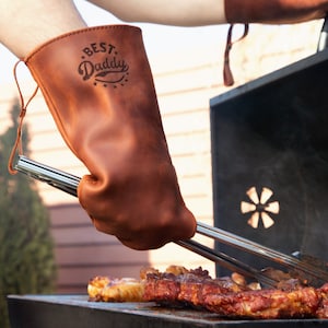 Best father&#39;s day gift for Him - Leather grill mitts, Grill mitts with personalization for Husband, Daddy, Grandad