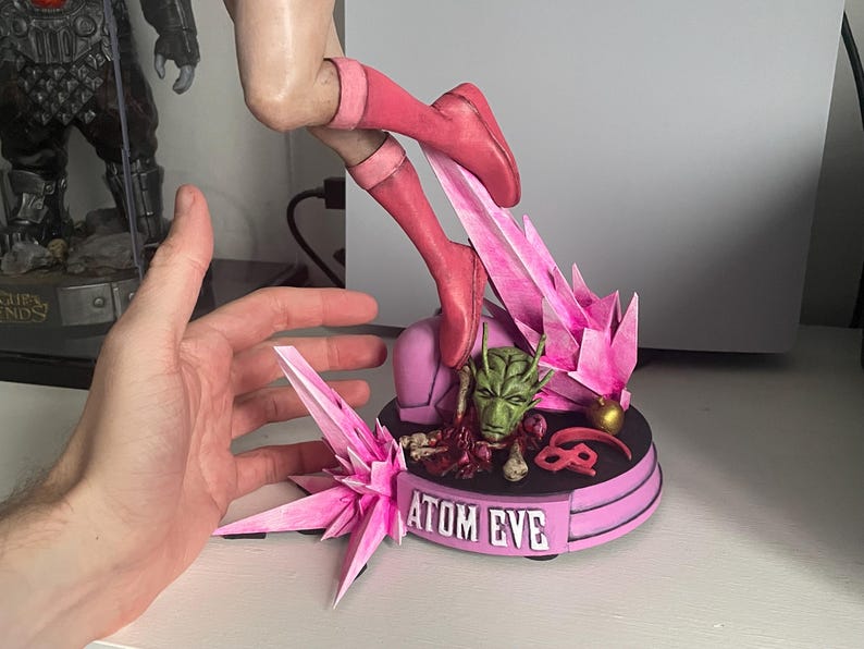 Atom Eve Figure. image 17