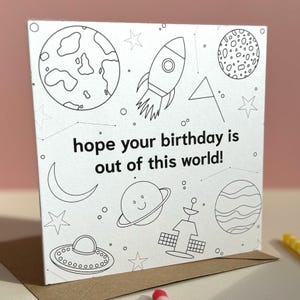 Coloriez-moi hors du commun - planètes - activité pour enfants - carte d'anniversaire pour enfants - design amusant illustré - fusée - étoiles - espace