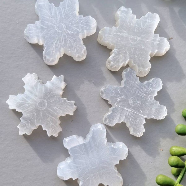 Selenite Snowflake crystal, Snowflake carvings, flashy Selenite crystal, Christmas Crystal Snowflake