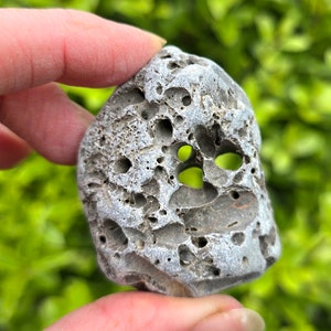 Hag Stone, Small Witches Holey Stone, Natural Welsh Fairy Stone, Protection Hag Stone, Lucky Talisman, Beach Stones