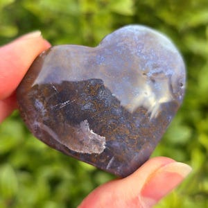 Moss Agate Heart carving palm stone,Puffy Heart crystal healing stone, Green Druzy altar Palm stone, Abundance Growth and Protection Stones