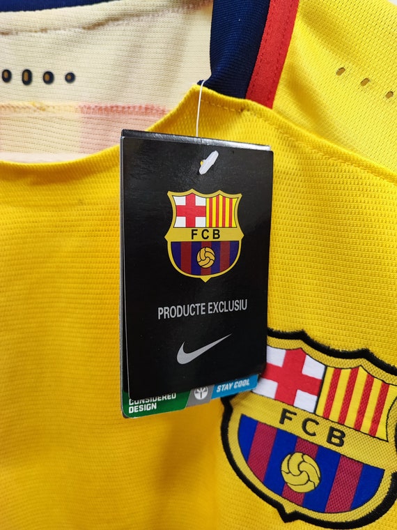 FC Barcelona Qatar Airways Messi t-shirt size M -… - image 6