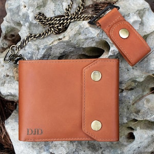 Personalized RFID-Blocking Tan Leather Wallet for Men with Chain & Monogram - Engraved Gift