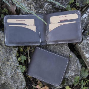 Cartera delgada de cuero plegable / Tarjetero grabado / Regalo marrón con monograma para hombre - Personalizado