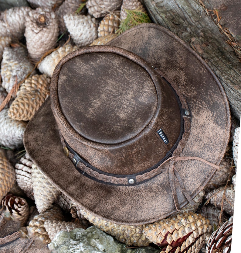 Chapeau en cuir pliable wombat The Wilds cuir pleine fleur, homme femme, chapeaux de cow-boy unixex personnalisés trekking chapeau de brousse australienne image 3
