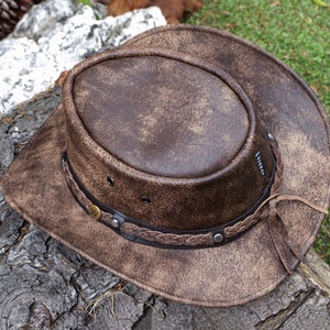 Chapeau en cuir pliable wombat The Wilds cuir pleine fleur, homme femme, chapeaux de cow-boy unixex personnalisés trekking chapeau de brousse australienne image 4