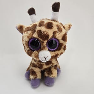 Ty Beanie Boo “Safari” the Giraffe - Sparkly Eyes - No Hang Tag (6 inch)