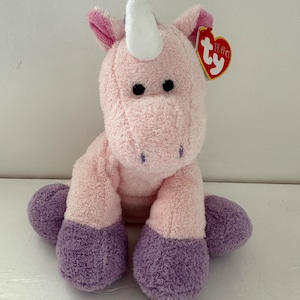 TY Pluffies Collection “Castles” the Unicorn *Rare* (10 inch) Vintage Beanies