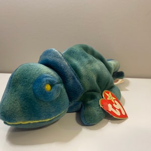 Ty Beanie Baby “Rainbow” the Chameleon (9 inch)