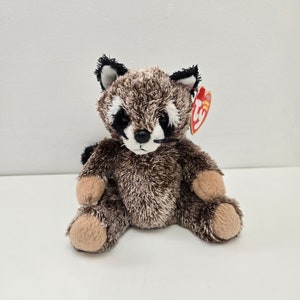 Ty Beanie Baby “Sneaks” the Racoon! (5.5 inch)