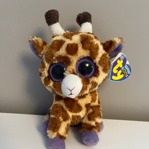 Ty Beanie Boo “Safari” the Giraffe - Solid Eyes *Rare* (6 inch)