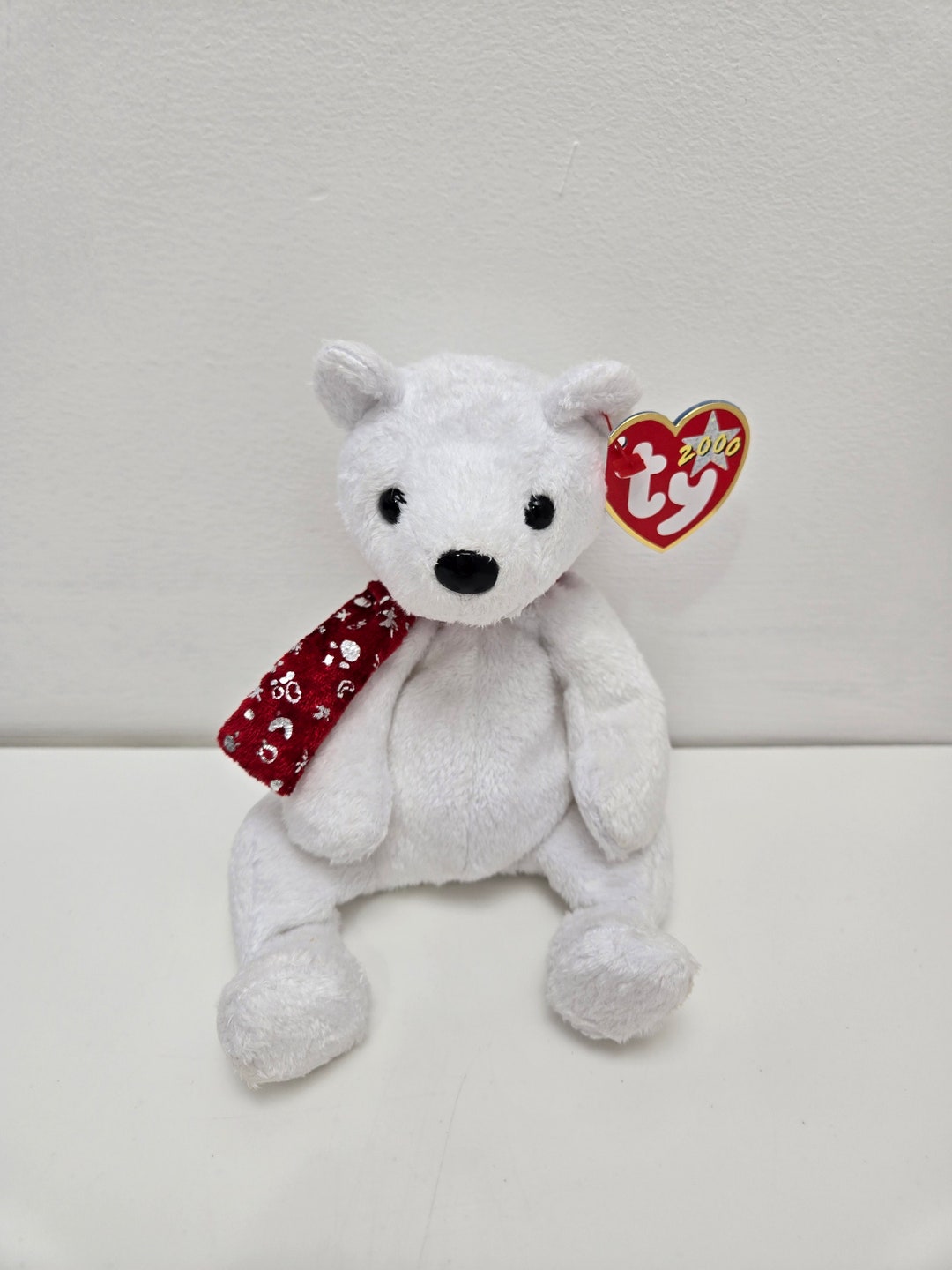 ビンテージ、テディーベアー HOLIDAY IN NEW YORK 2000 Ty Beanie Baby “2000 Holiday Teddy” the White Holiday Bear Wearing