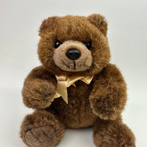 Ty Classics Collection “Magee” der Teddybär - Ohne Anhänger (9 inch)