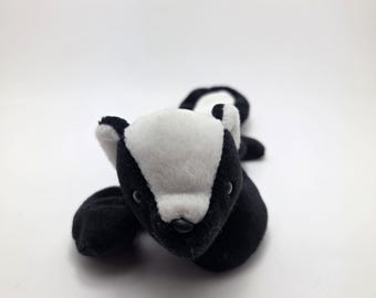 Ty Beanie Baby “Stinky” the Skunk Handmade in Korea with Canadian Tush - No Hang Tag! (8 inch)