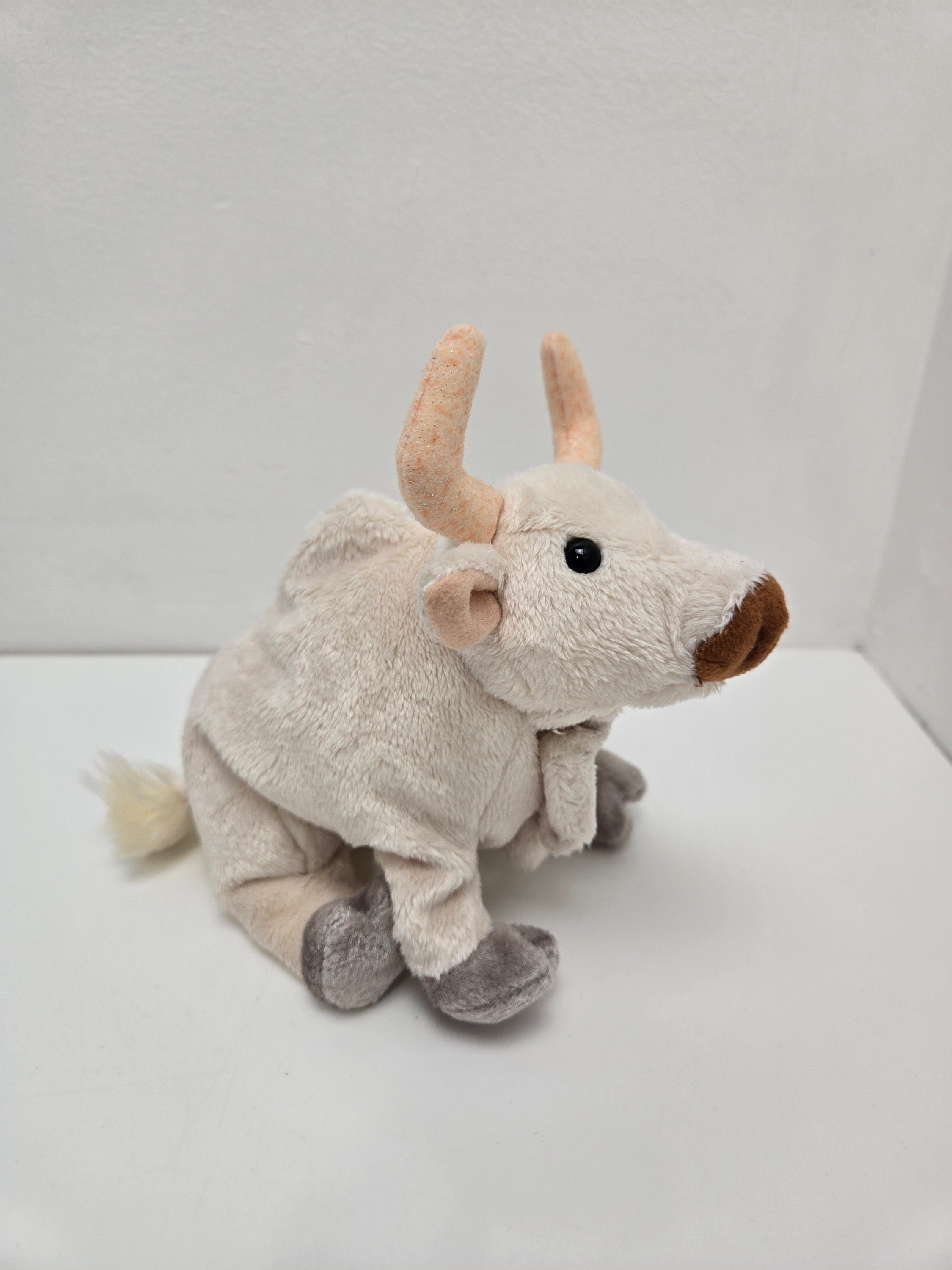 tyビーニー Ty ビーニーベイビー「フロスティ」ザ・ブル！（5.5インチ