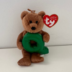 Bonnet Ty Alphabet « Q » l'ours tenant la lettre Q (4,5 pouces)