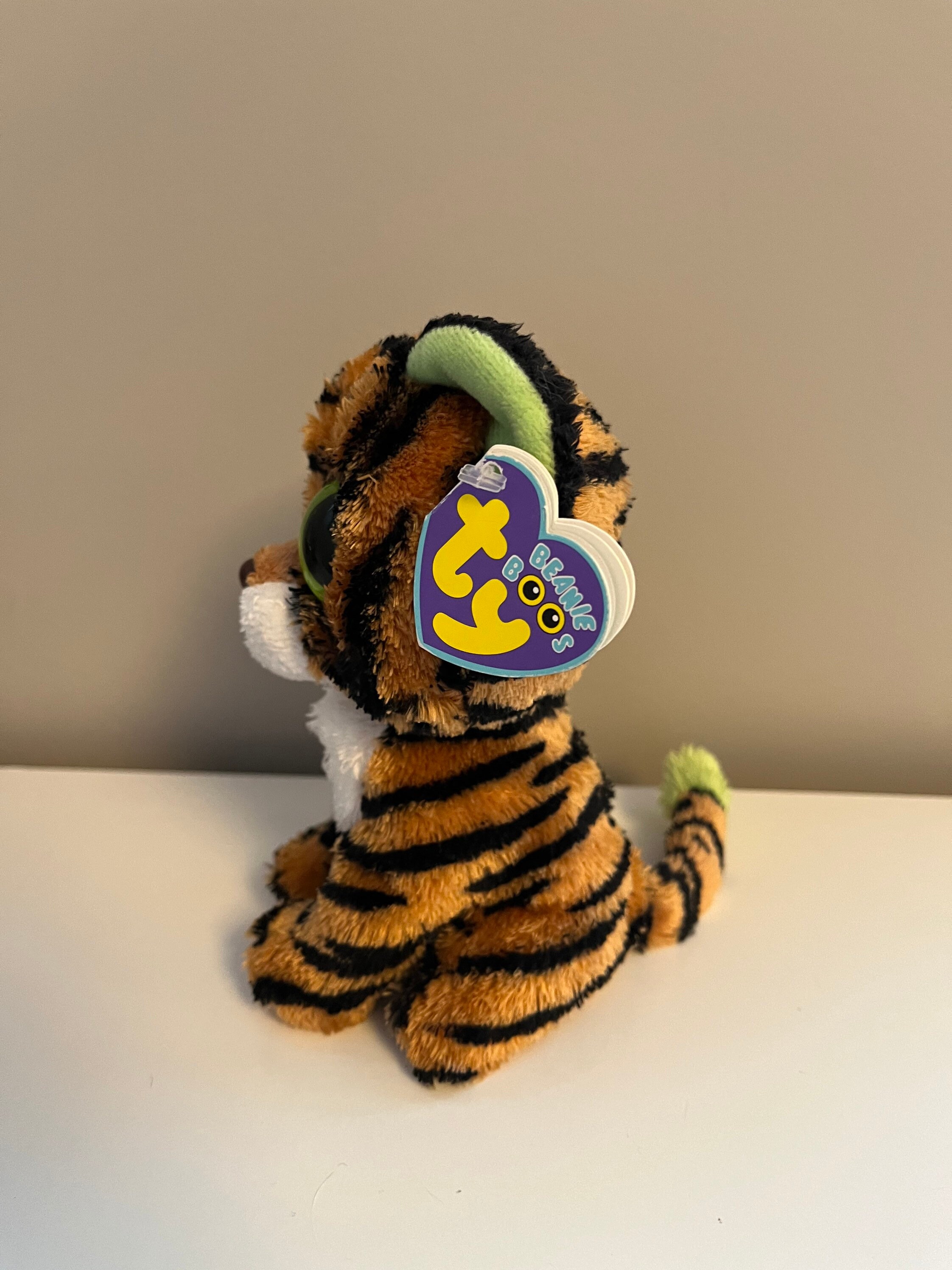 Ty Beanie Boo Stripes the Tiger Solid Eye Colour Rare 6 inch