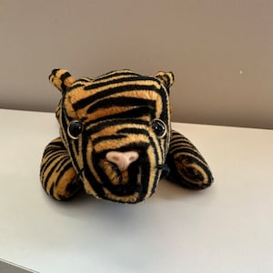 Ty 3rd Generation Beanie Baby “Stripes” the Tiger - No Hang Tag! (8.5 inch)